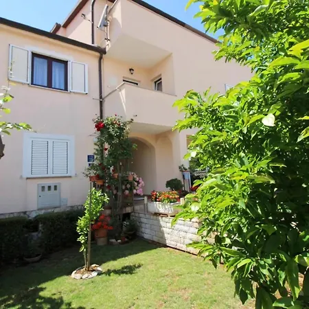Apartamento Milka In In Strandnaehe Poreč